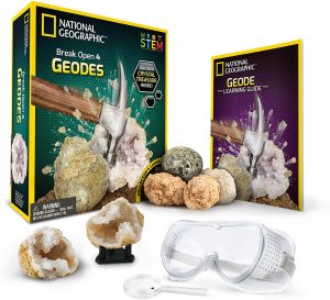 NATIONAL GEOGRAPHIC Break Open 4 Geodes Science Kit